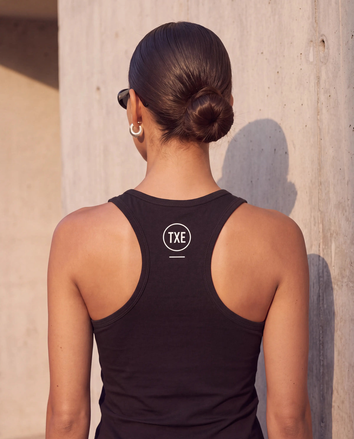 The Roundel Tank in Black, roundel print detail