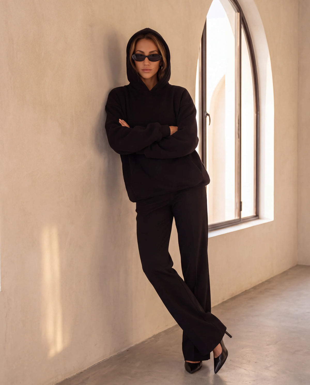 Wild Bite Hoodie in black, plain front
